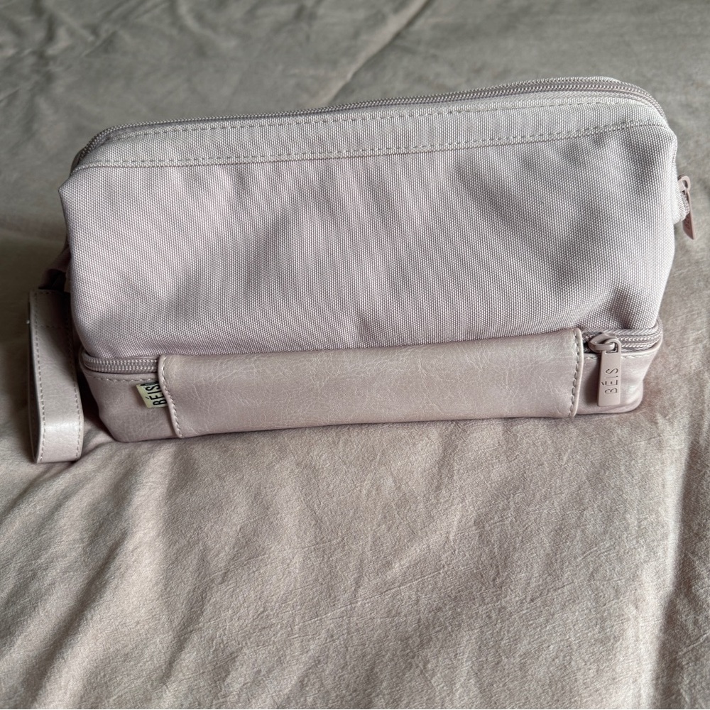 BEIS The Dopp Kit in Atlas Pink